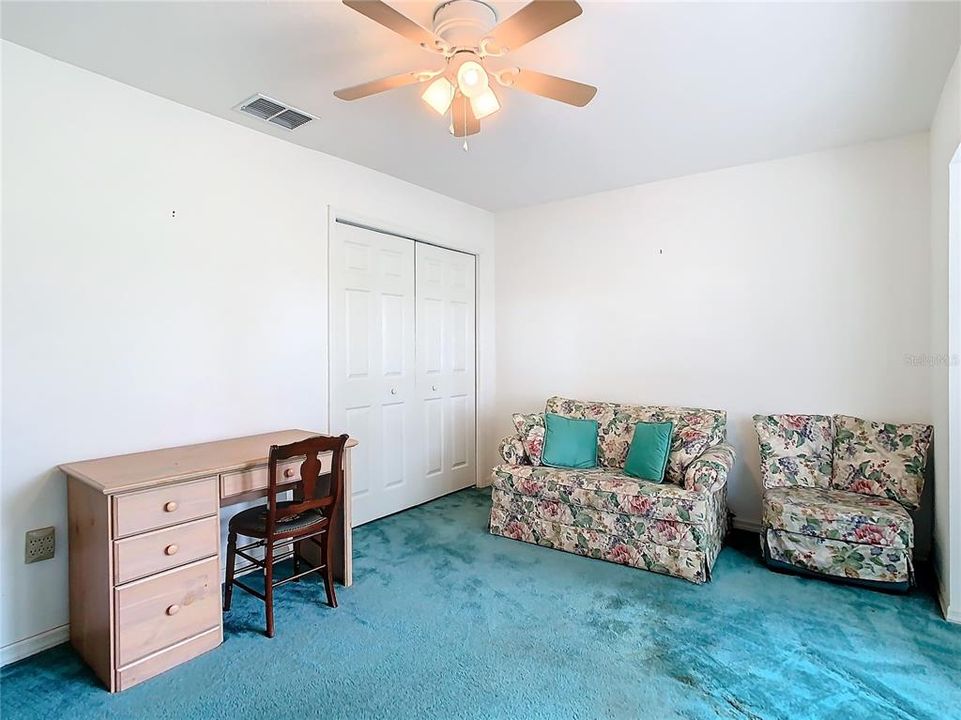 For Sale: $299,900 (3 beds, 2 baths, 1604 Square Feet)