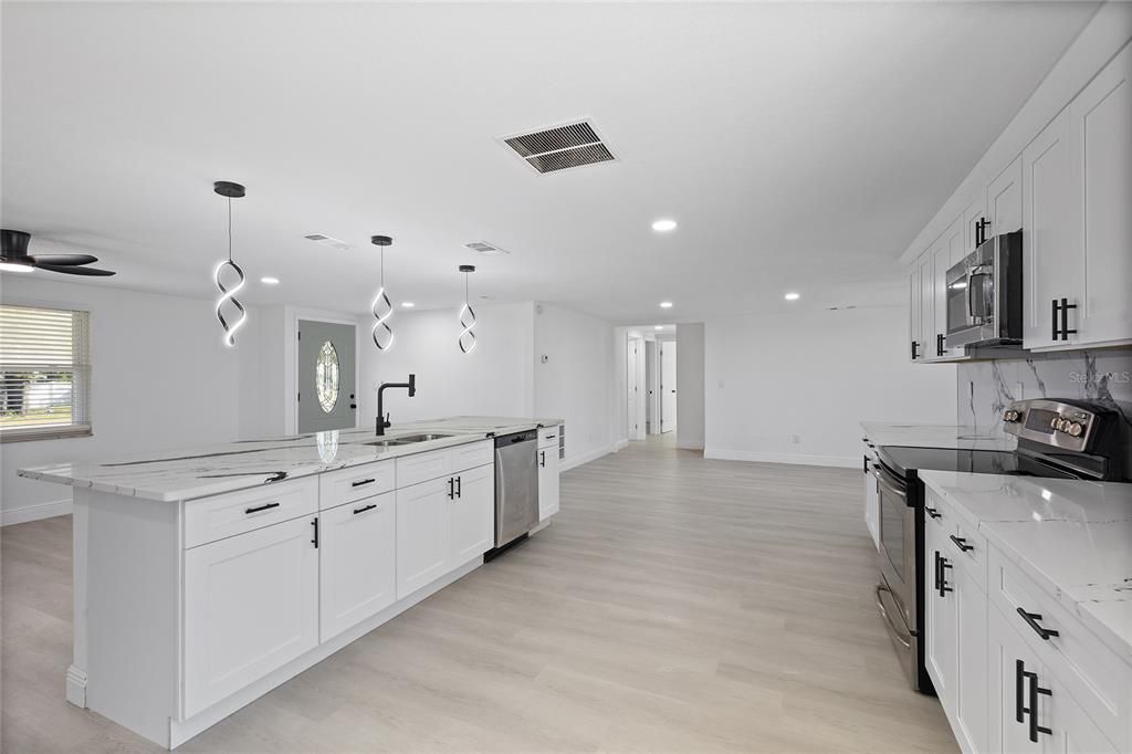 KITCHEN SPACE AND LIGHT