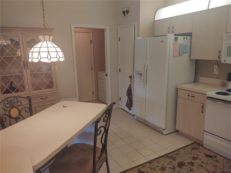 For Rent: $2,400 (2 beds, 2 baths, 1205 Square Feet)