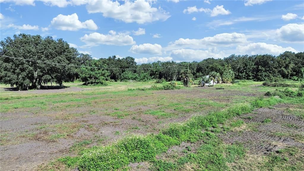 Activo con contrato: $400,000 (3.98 acres)