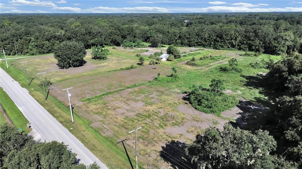 Activo con contrato: $400,000 (3.98 acres)