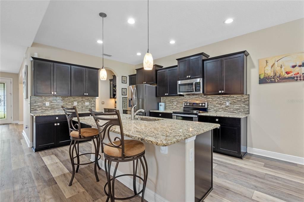 Espresso Shaker Cabinets & Upgraded Backsplash