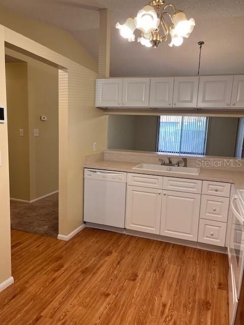 For Sale: $264,500 (2 beds, 2 baths, 1020 Square Feet)