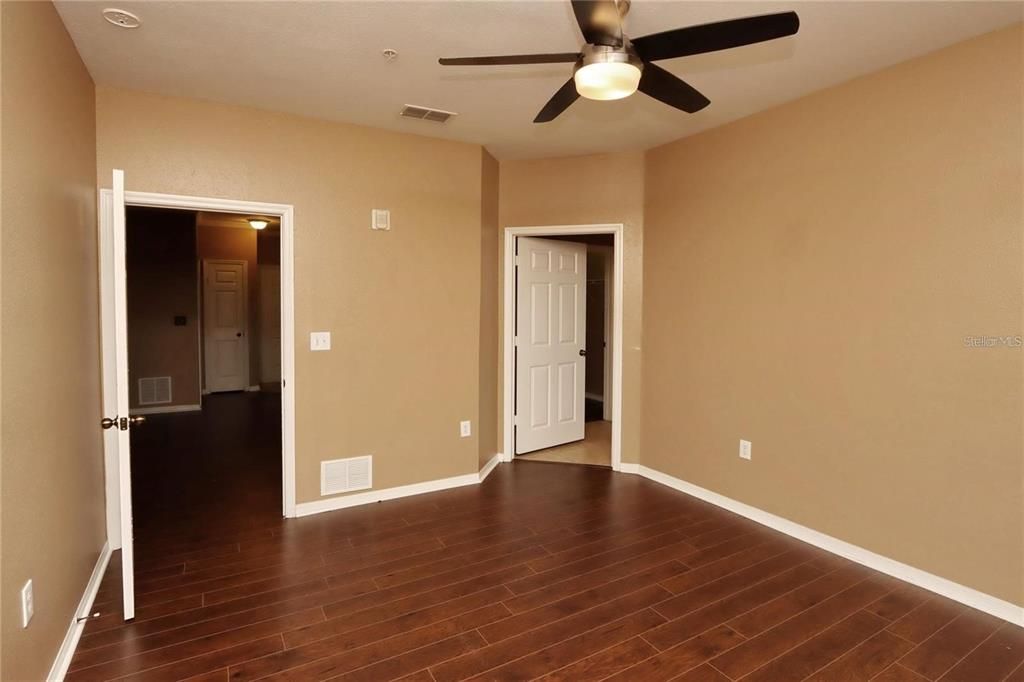 For Rent: $1,850 (3 beds, 2 baths, 1289 Square Feet)