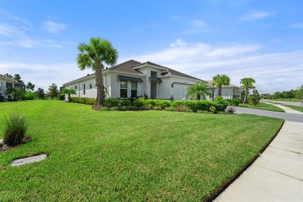 For Sale: $1,485,000 (3 beds, 2 baths, 2451 Square Feet)