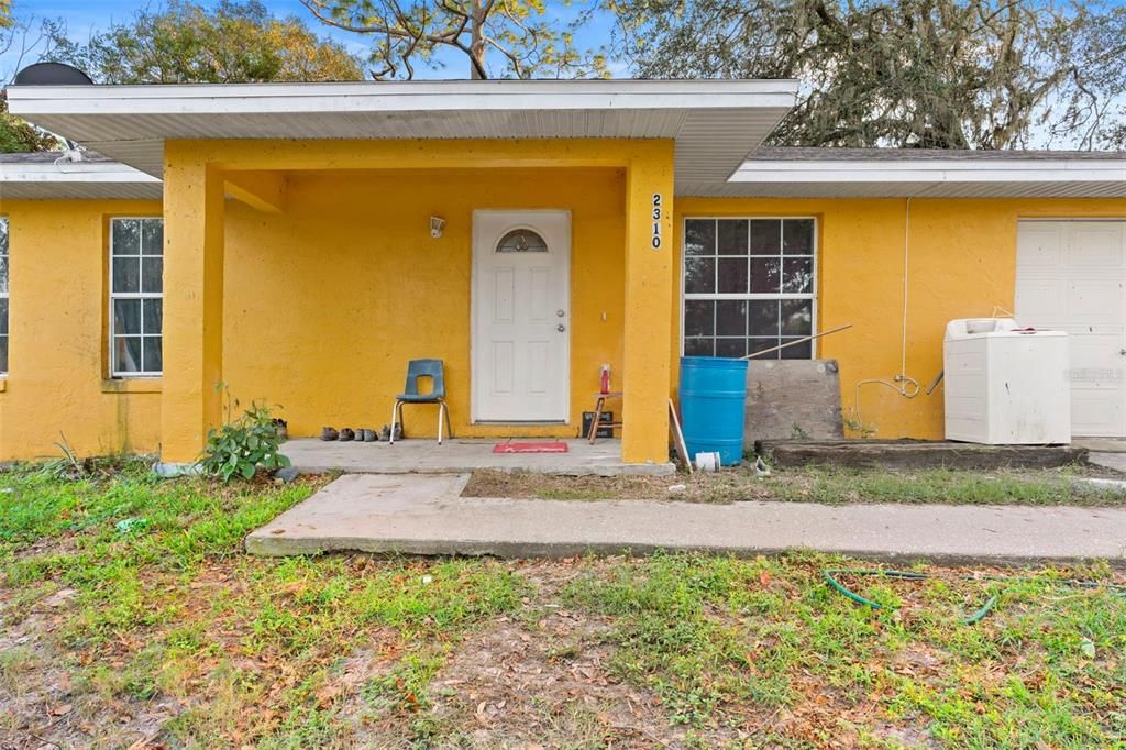 Active With Contract: $190,000 (3 beds, 2 baths, 1092 Square Feet)