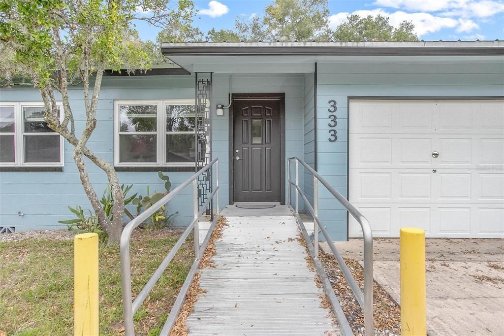 Active With Contract: $190,000 (3 beds, 1 baths, 1009 Square Feet)