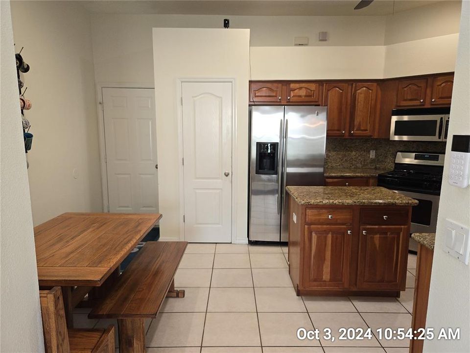 For Rent: $3,500 (4 beds, 3 baths, 3189 Square Feet)