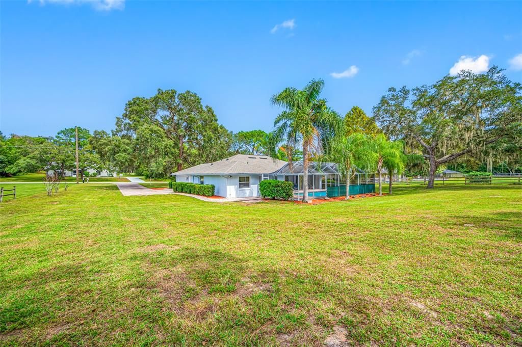 For Sale: $459,000 (3 beds, 2 baths, 1901 Square Feet)