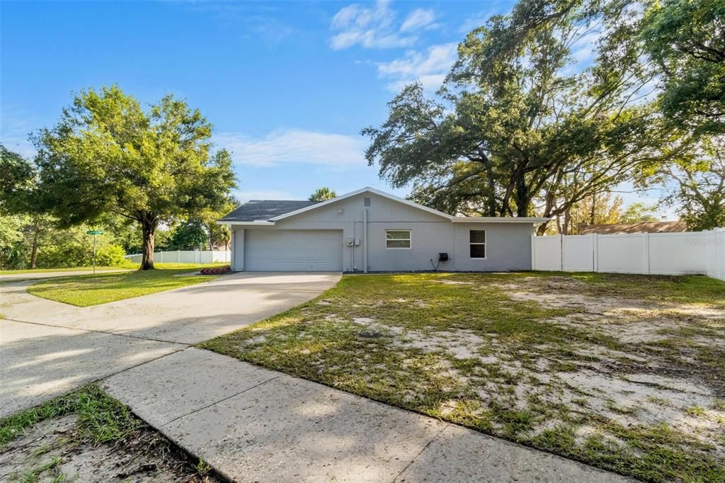 For Sale: $599,000 (4 beds, 2 baths, 1760 Square Feet)