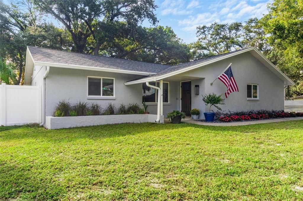 For Sale: $599,000 (4 beds, 2 baths, 1760 Square Feet)