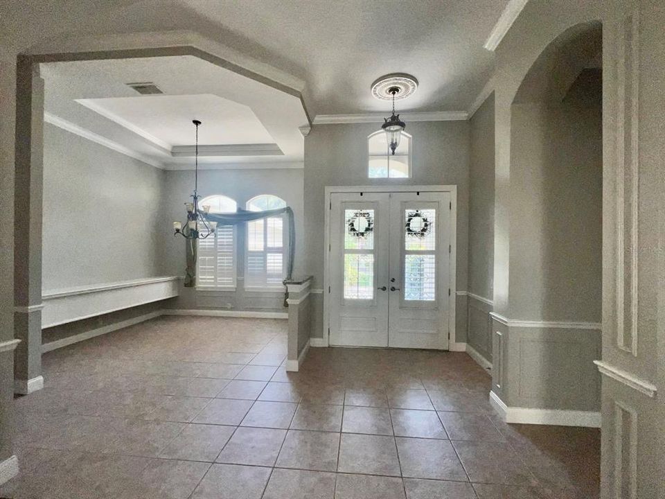 Foyer & formal Dining