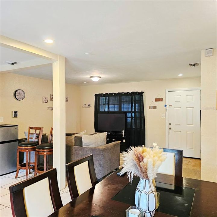 For Sale: $249,900 (3 beds, 1 baths, 992 Square Feet)