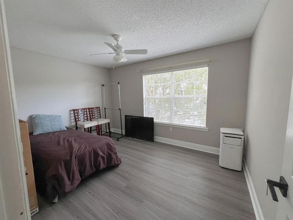 For Rent: $2,100 (3 beds, 2 baths, 1220 Square Feet)