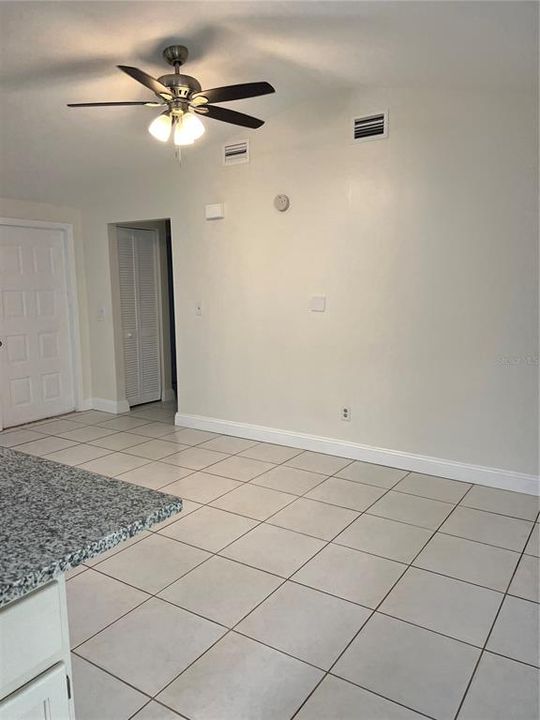 For Rent: $1,900 (2 beds, 2 baths, 1042 Square Feet)