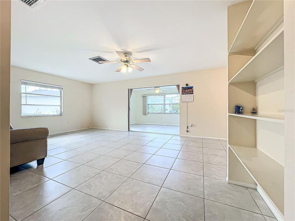 For Sale: $351,988 (2 beds, 2 baths, 1441 Square Feet)