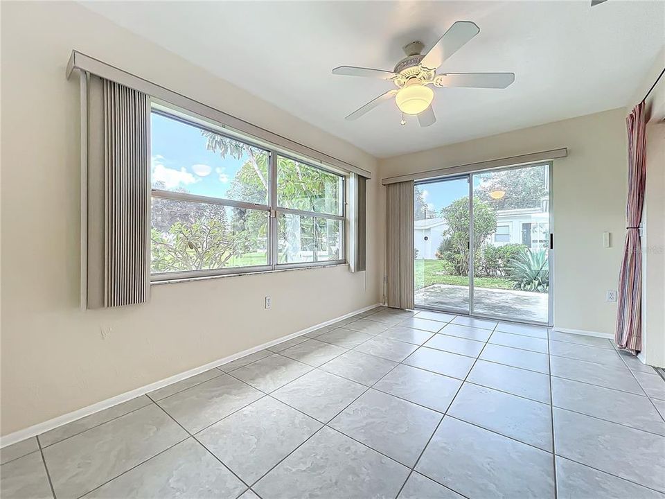 For Sale: $351,988 (2 beds, 2 baths, 1441 Square Feet)