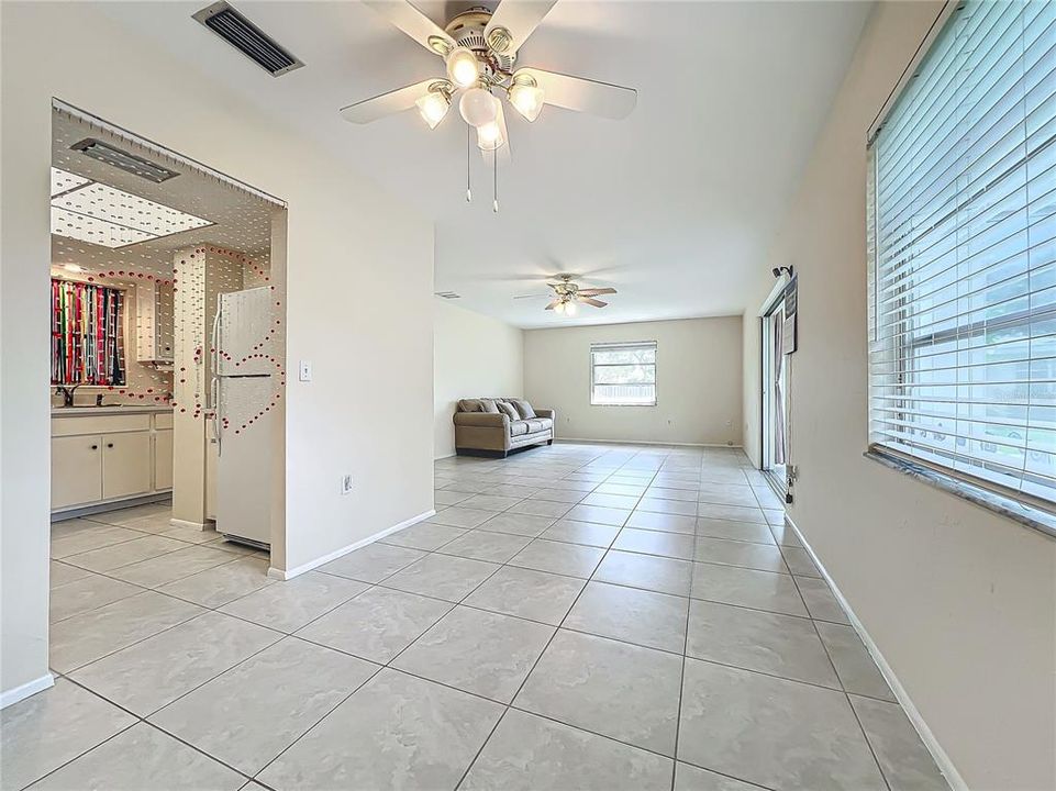 For Sale: $351,988 (2 beds, 2 baths, 1441 Square Feet)