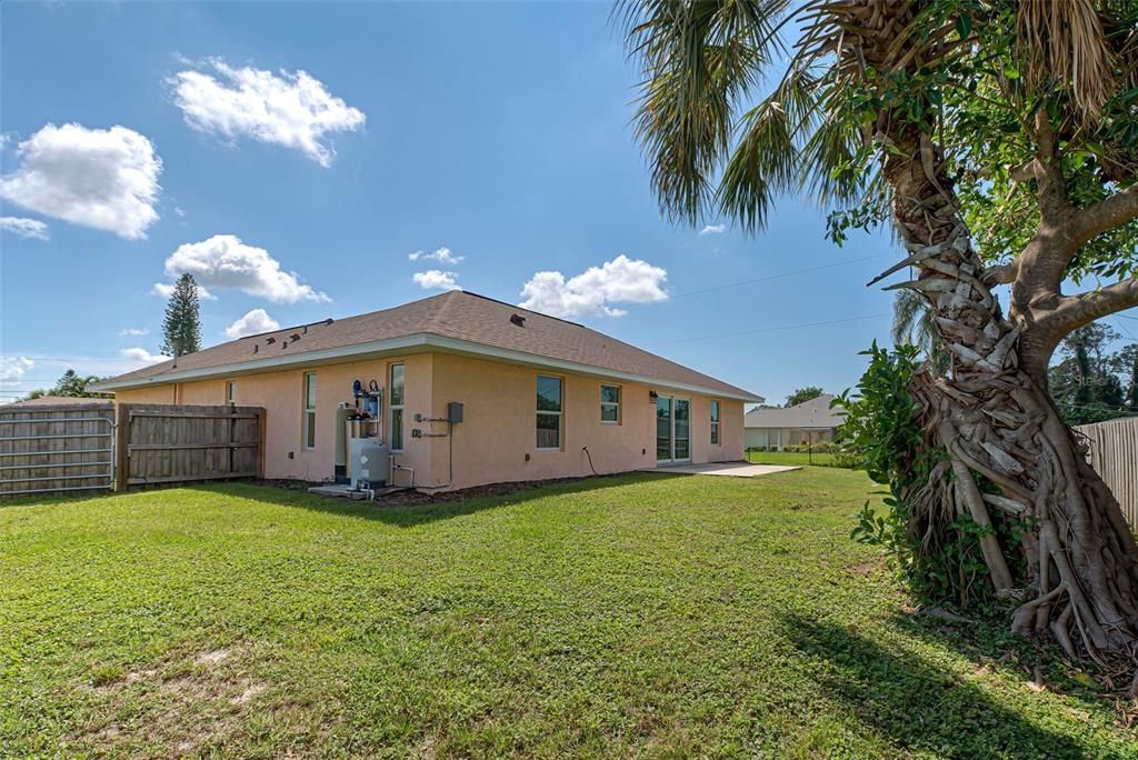 For Sale: $420,000 (3 beds, 2 baths, 1441 Square Feet)