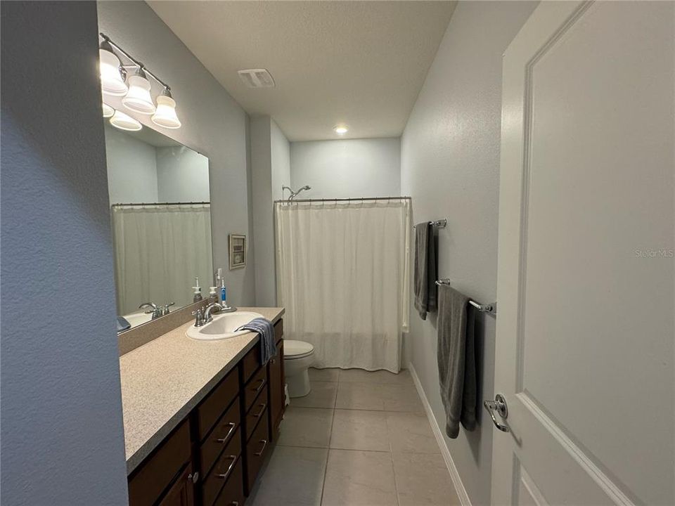 2nd Bathroom