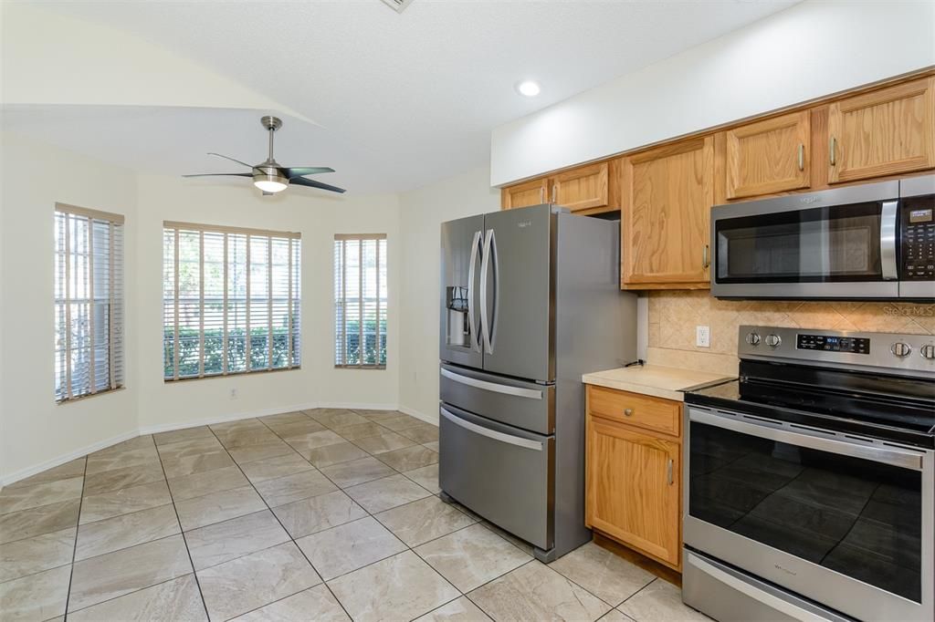 BREAKFAST NOOK/KITCHEN