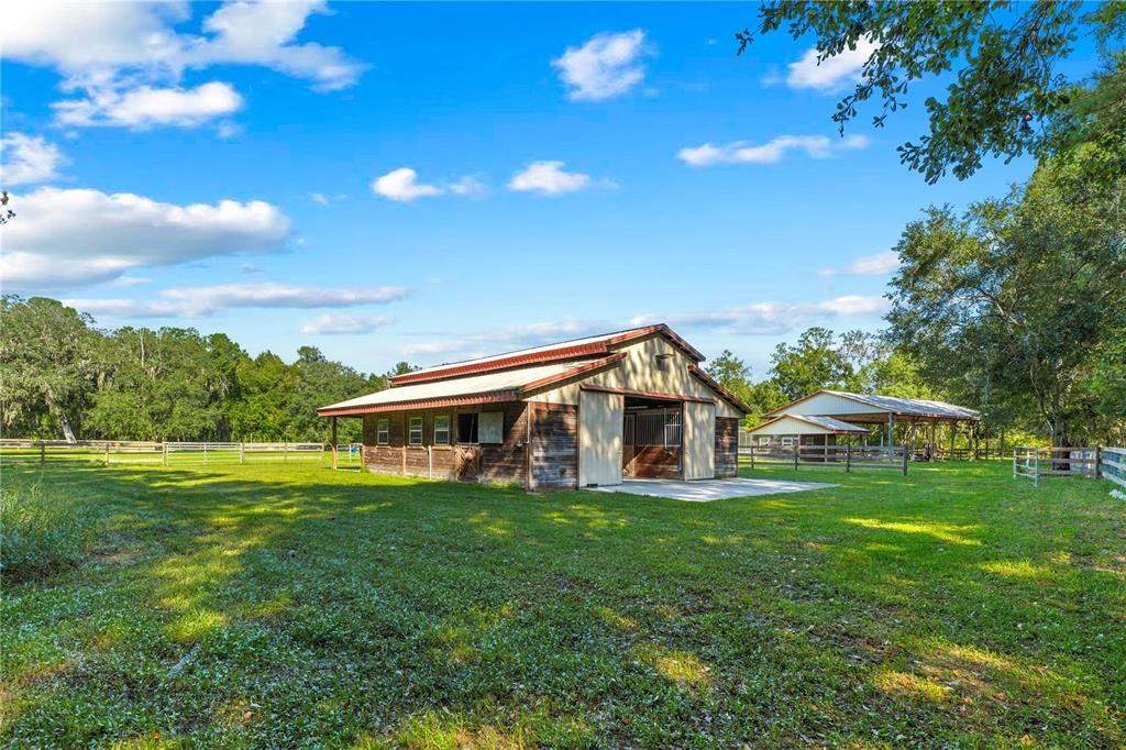 For Sale: $800,000 (4 beds, 3 baths, 2674 Square Feet)