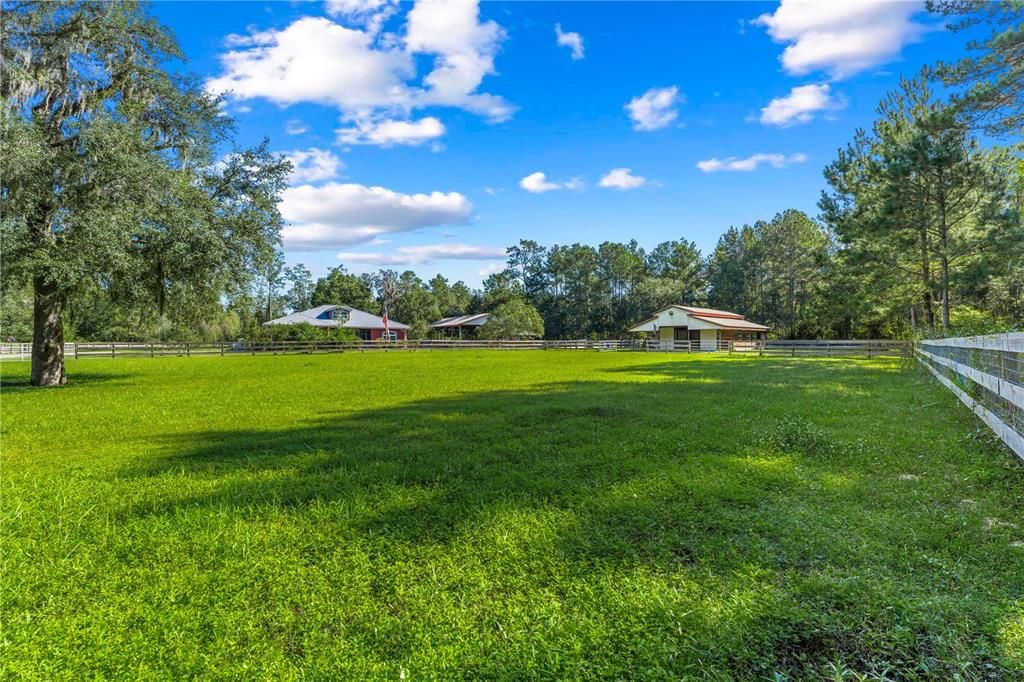 For Sale: $800,000 (4 beds, 3 baths, 2674 Square Feet)