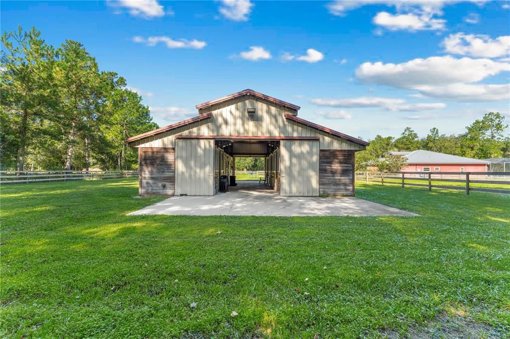 For Sale: $800,000 (4 beds, 3 baths, 2674 Square Feet)