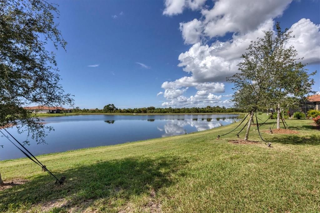 For Sale: $450,000 (2 beds, 2 baths, 1568 Square Feet)