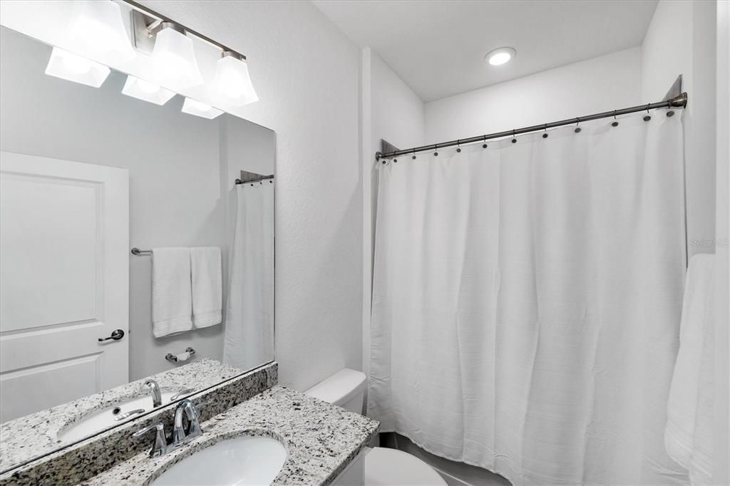 For Sale: $475,000 (2 beds, 2 baths, 1900 Square Feet)