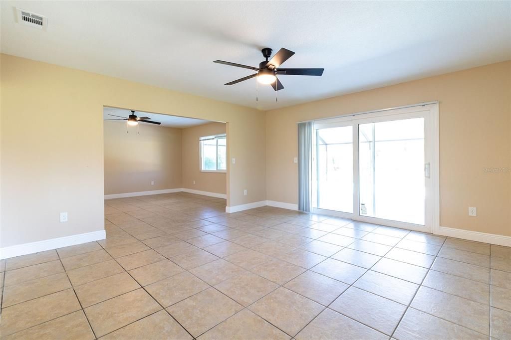 For Sale: $369,900 (3 beds, 2 baths, 1931 Square Feet)