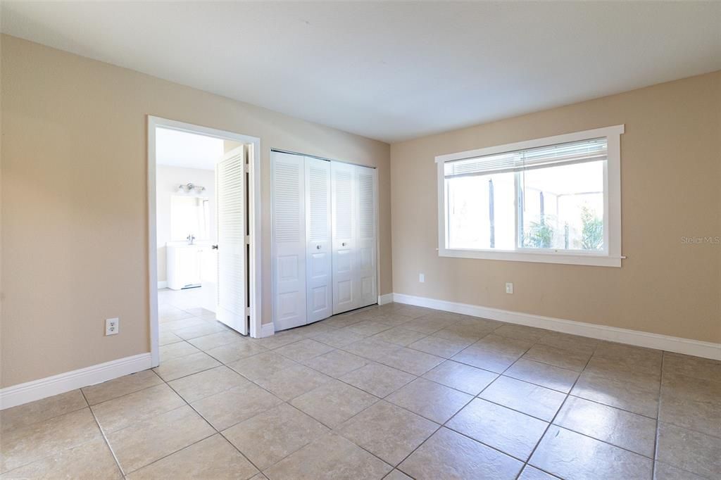 For Sale: $369,900 (3 beds, 2 baths, 1931 Square Feet)