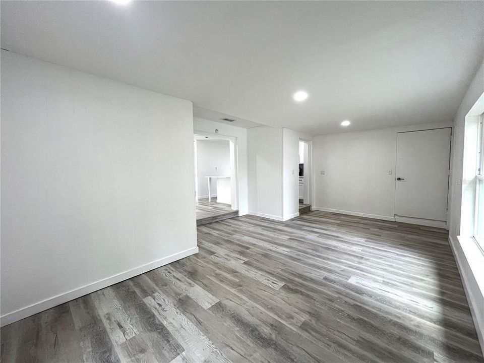 For Sale: $274,000 (4 beds, 2 baths, 1330 Square Feet)