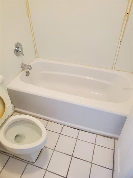 For Sale: $59,900 (0 beds, 1 baths, 276 Square Feet)