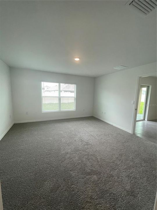 For Rent: $2,200 (3 beds, 2 baths, 1560 Square Feet)