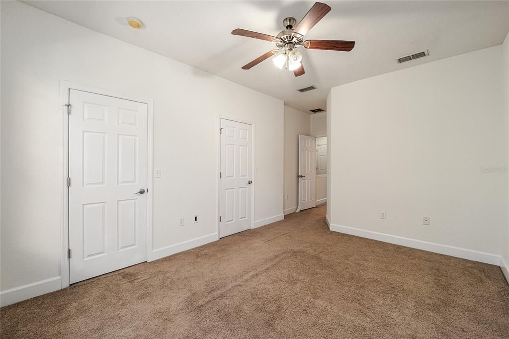 For Sale: $249,900 (2 beds, 2 baths, 1450 Square Feet)