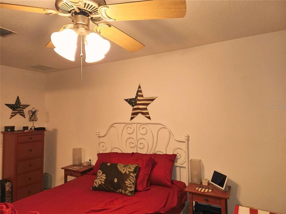 For Sale: $280,000 (2 beds, 2 baths, 1173 Square Feet)