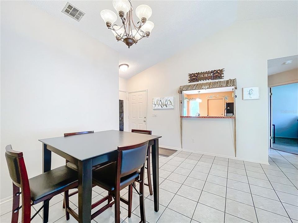 Active With Contract: $324,900 (2 beds, 2 baths, 1230 Square Feet)