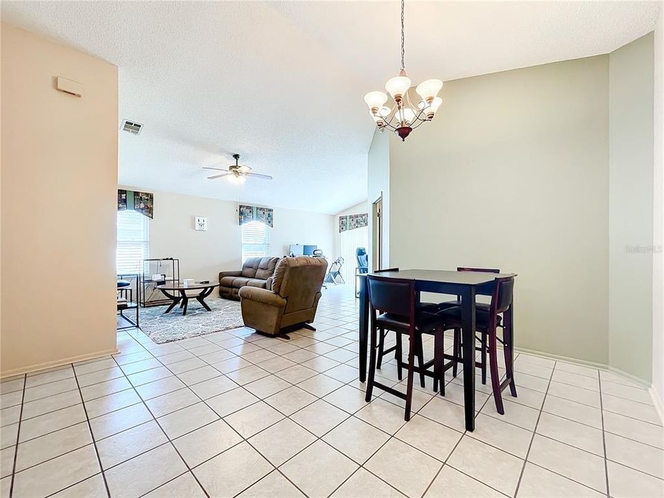 Active With Contract: $324,900 (2 beds, 2 baths, 1230 Square Feet)