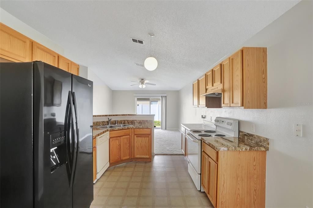 For Sale: $279,900 (3 beds, 2 baths, 1612 Square Feet)