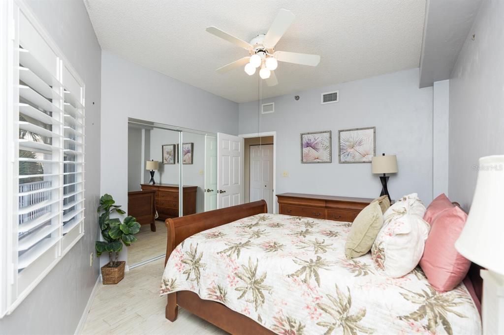 For Sale: $485,000 (2 beds, 2 baths, 1158 Square Feet)