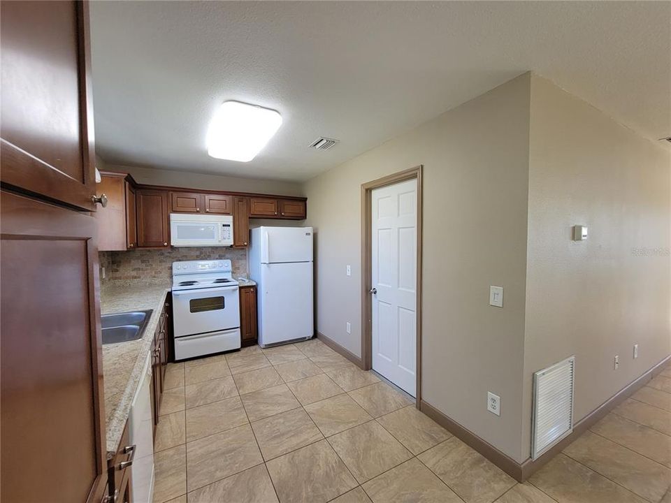 For Rent: $1,850 (3 beds, 2 baths, 1004 Square Feet)