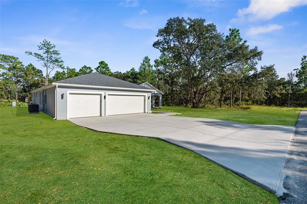 3 car garage.