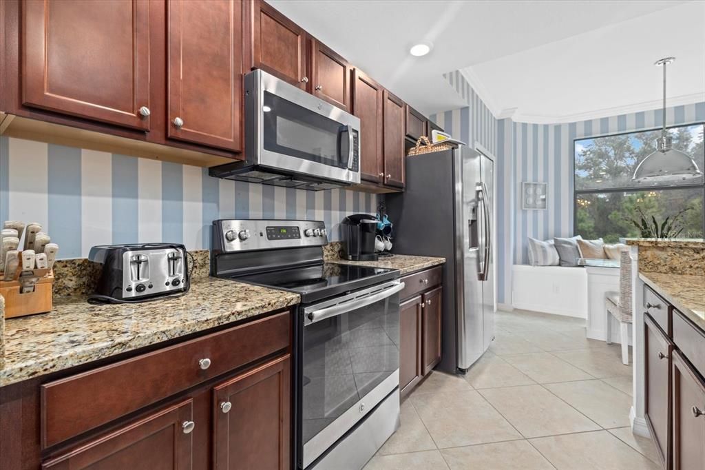 For Sale: $380,000 (2 beds, 2 baths, 1142 Square Feet)