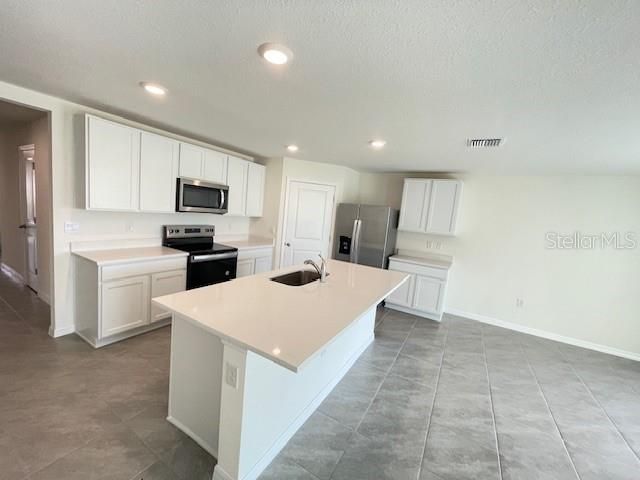 Active With Contract: $1,999 (4 beds, 2 baths, 1827 Square Feet)