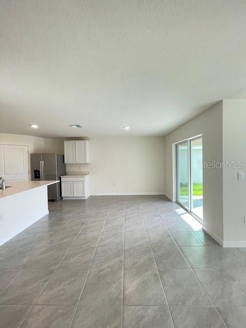 Active With Contract: $1,999 (4 beds, 2 baths, 1827 Square Feet)