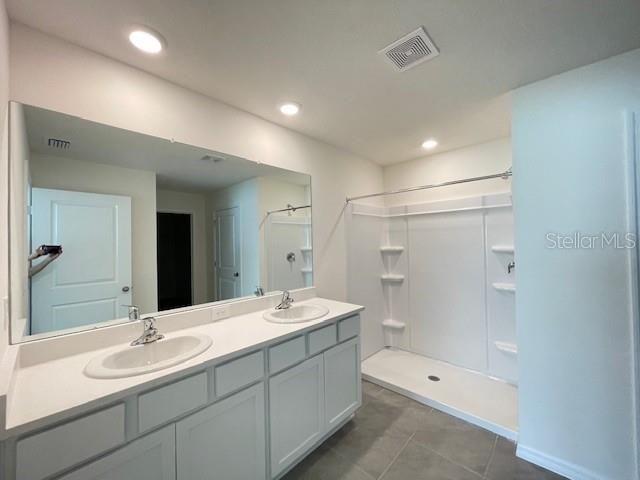 Active With Contract: $1,999 (4 beds, 2 baths, 1827 Square Feet)