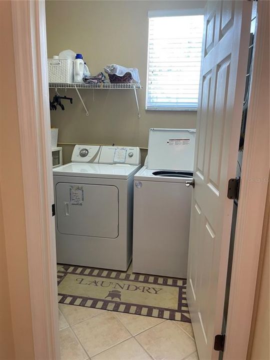 Laundry Room Washer and Dryer stay