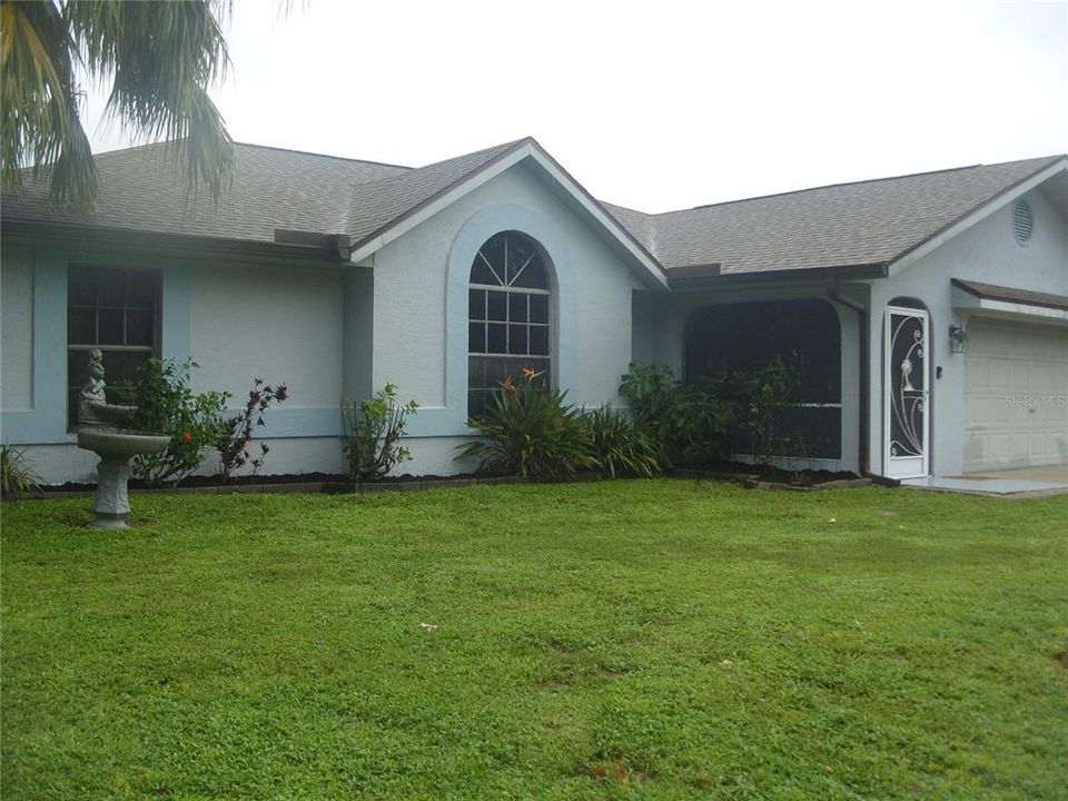 For Sale: $425,500 (3 beds, 2 baths, 1553 Square Feet)