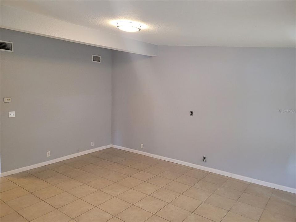 For Rent: $1,500 (3 beds, 1 baths, 1224 Square Feet)